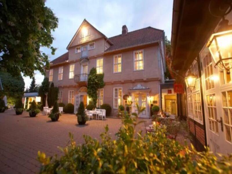 Althoff Hotel Fürstenhof Celle Exterior foto The main building of the hotel