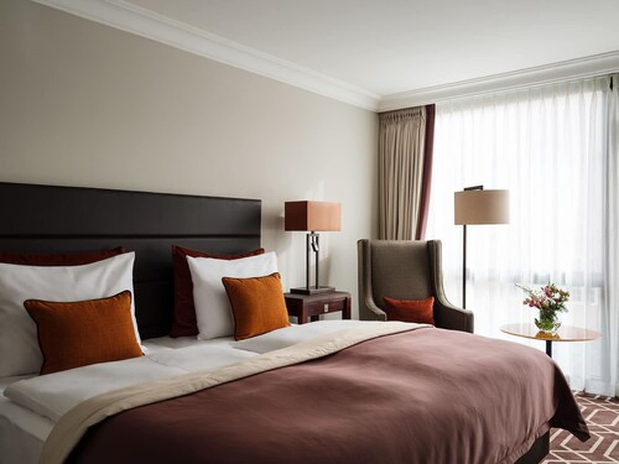 Althoff Hotel Fürstenhof Celle Exterior foto A room at the hotel