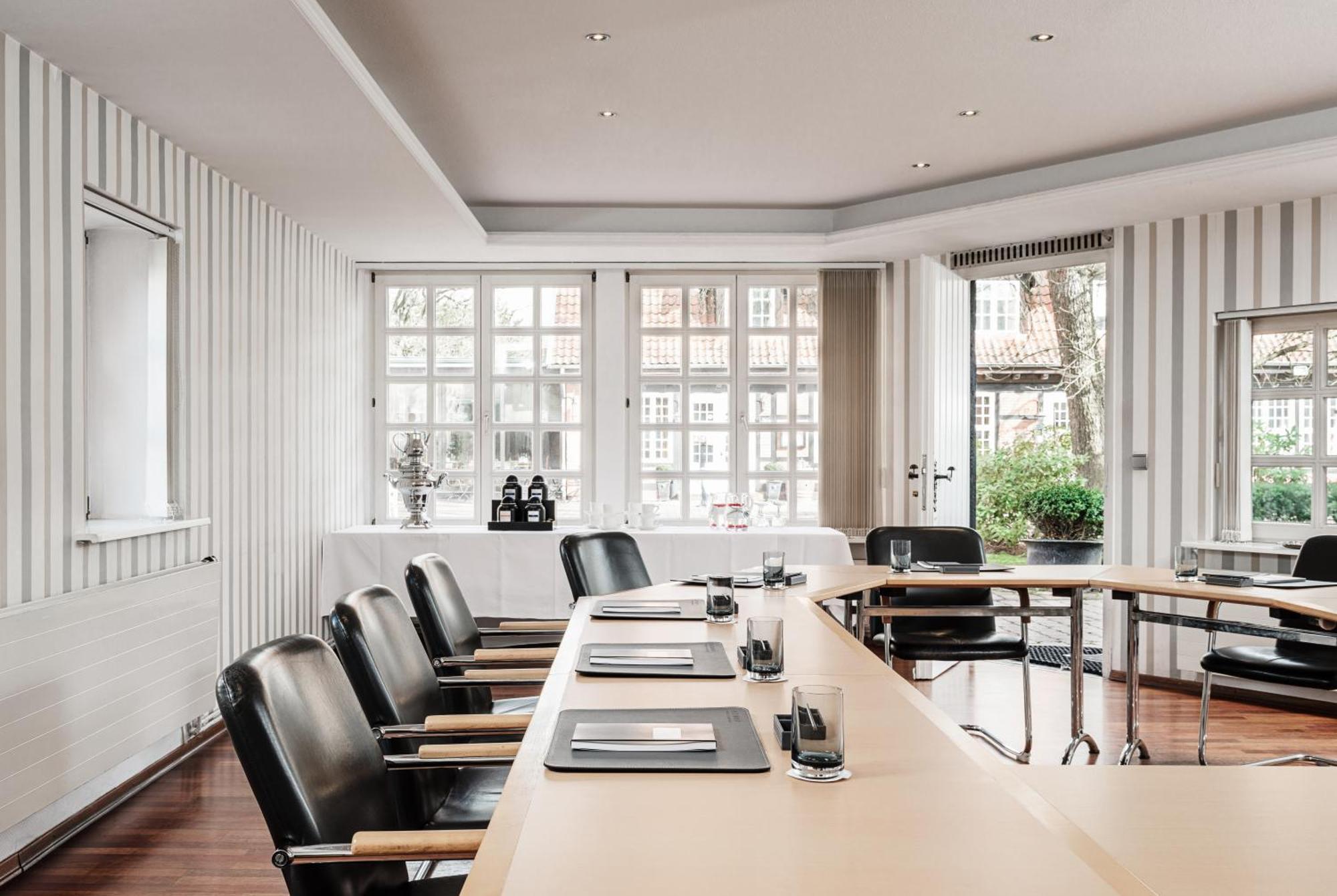 Althoff Hotel Fürstenhof Celle Exterior foto Meeting room