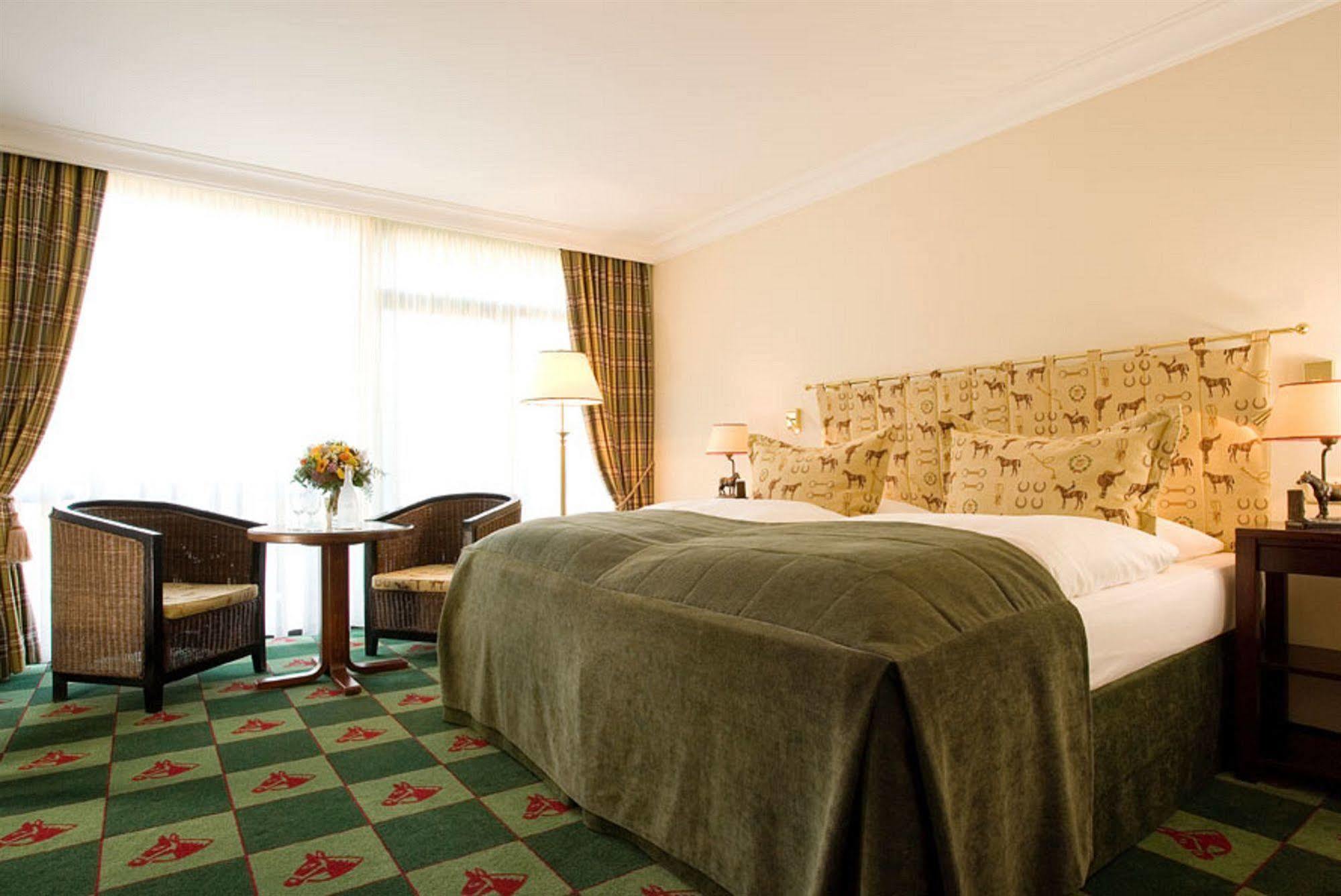 Althoff Hotel Fürstenhof Celle Exterior foto A room at the Hotel de la Poste
